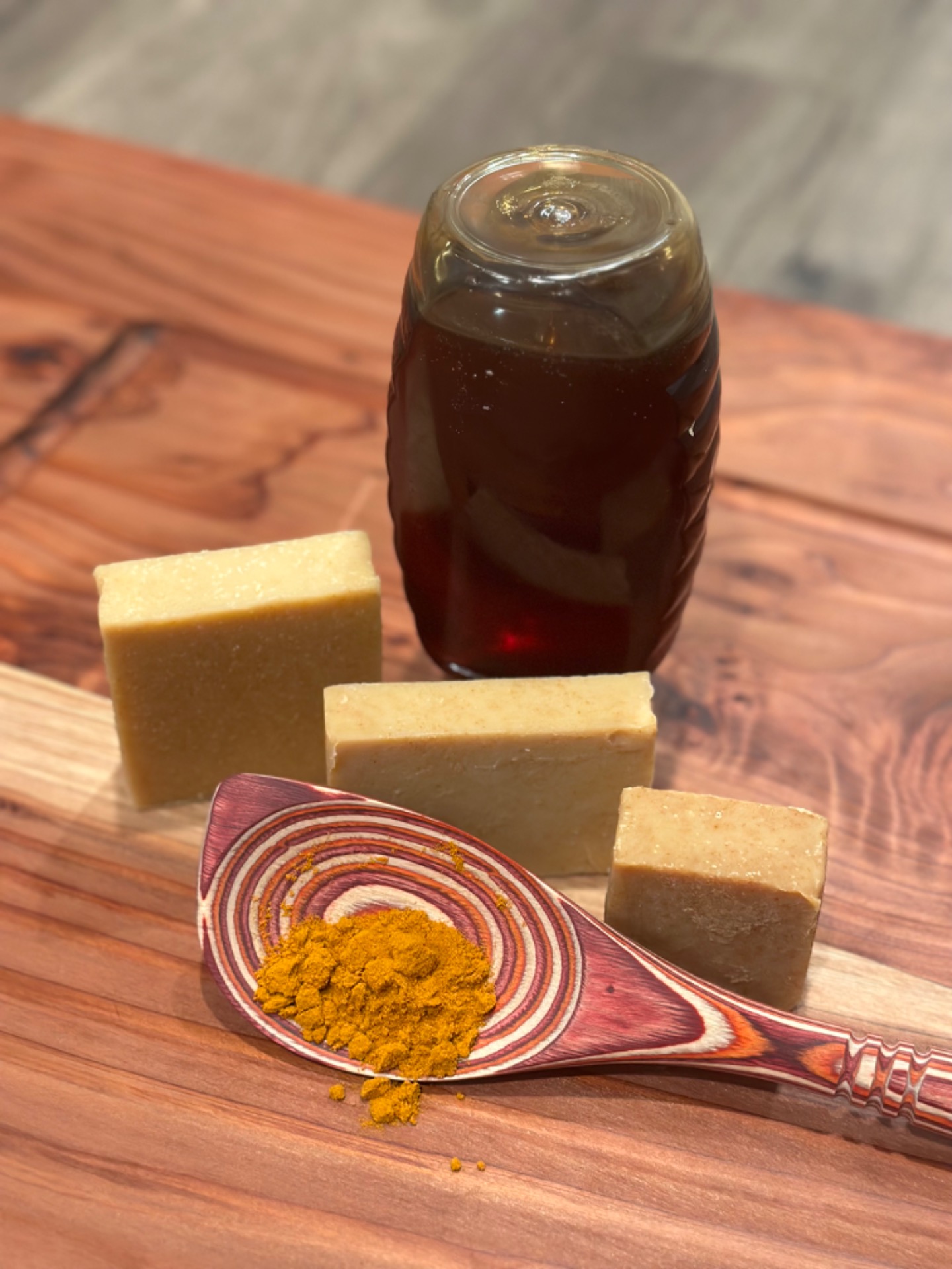 TAP HERE FOR MORE. The Bees Knees- Honey & Turmeric.  This skin care soap comes in 3 sizes. Small (Hand Soap) Medium (Body Bar) and Large (Brick) 